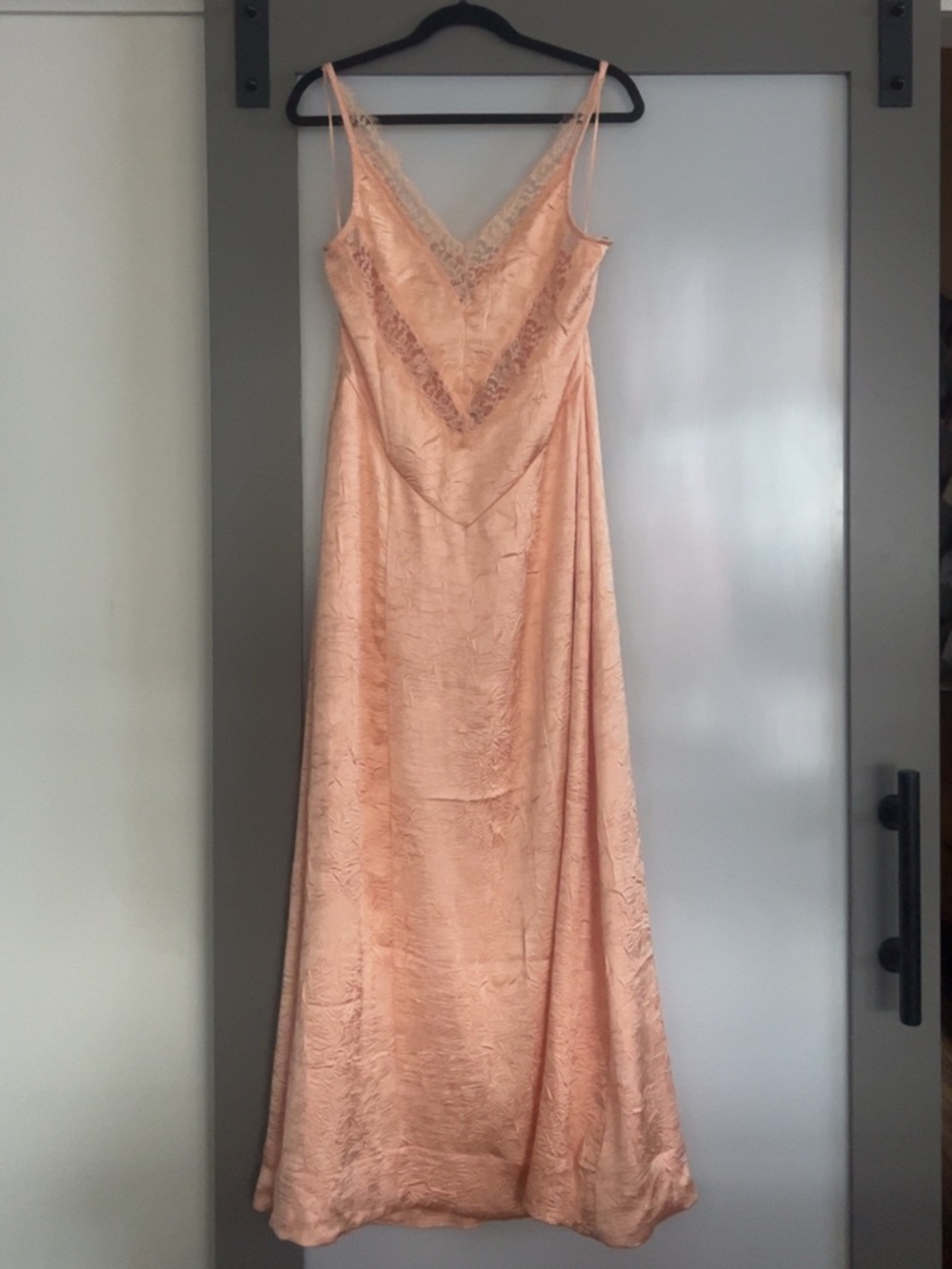 Free People NWOT Size 6 Satin Lace-Back Maybe Forever Maxi in Peach - Picture 9 of 11